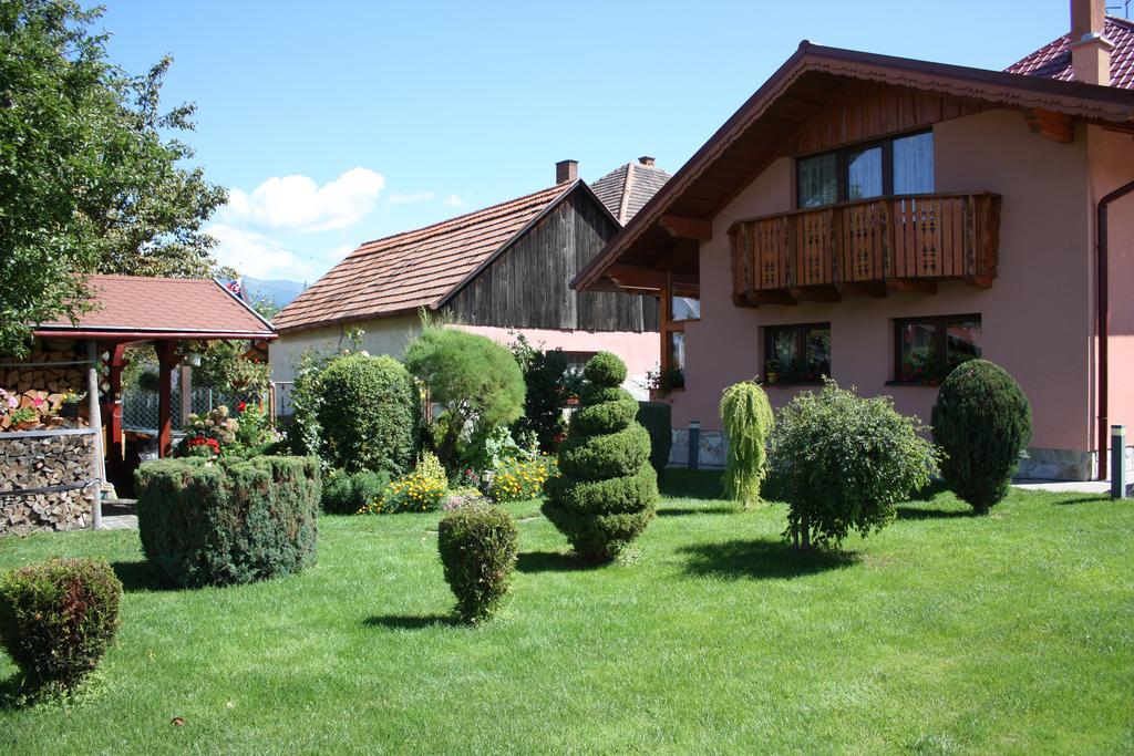 Apartman Matej Ліптовський Мікулаш Екстер'єр фото